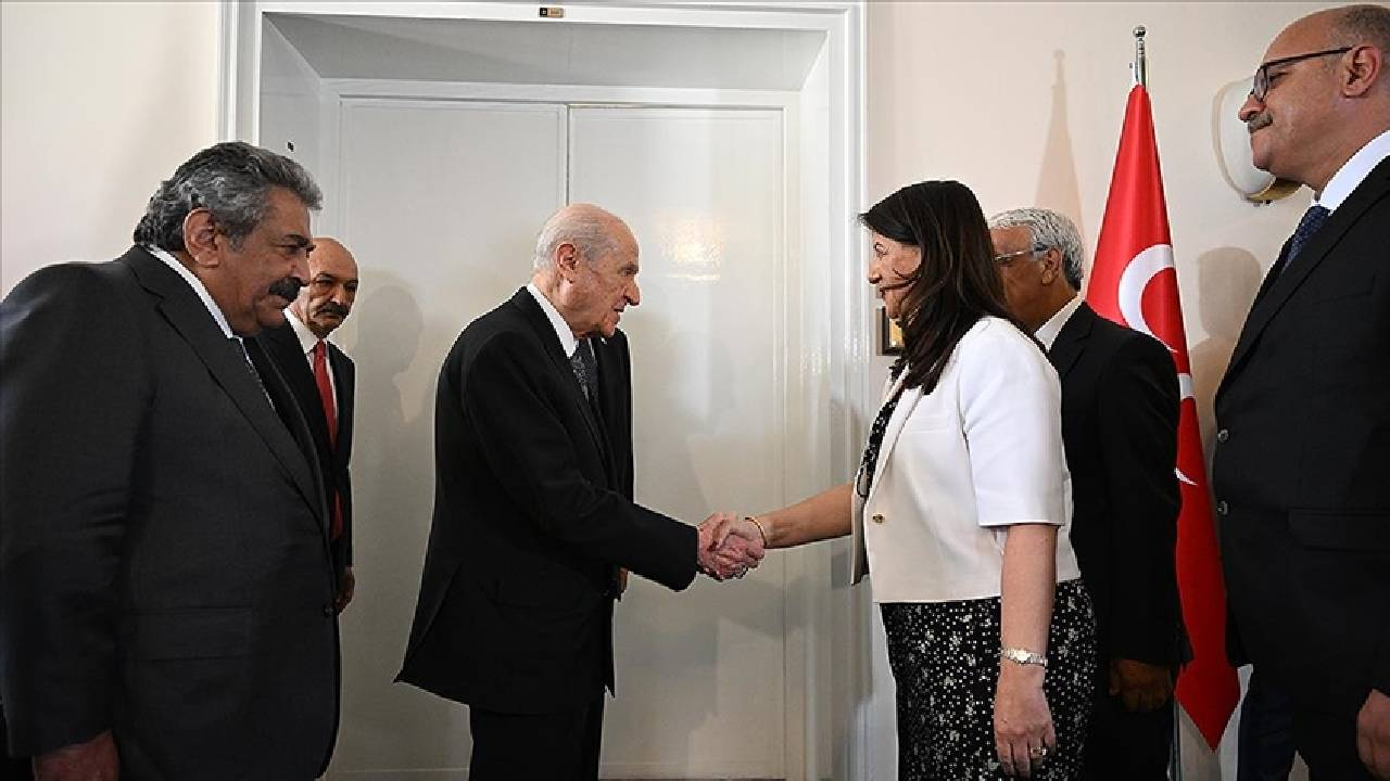 İmralı Heyeti Bahçeli’yi ziyaret edecek: Terörsüz Türkiye raporu masada