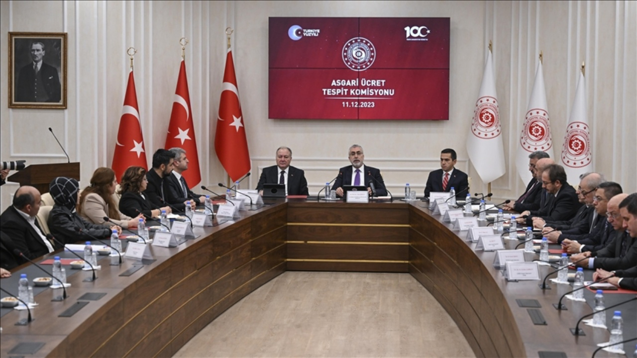 TÜRK-İŞ katılacak mı? Asgari ücret maratonu bugün başlıyor! İşte masada konuşulacak rakamlar