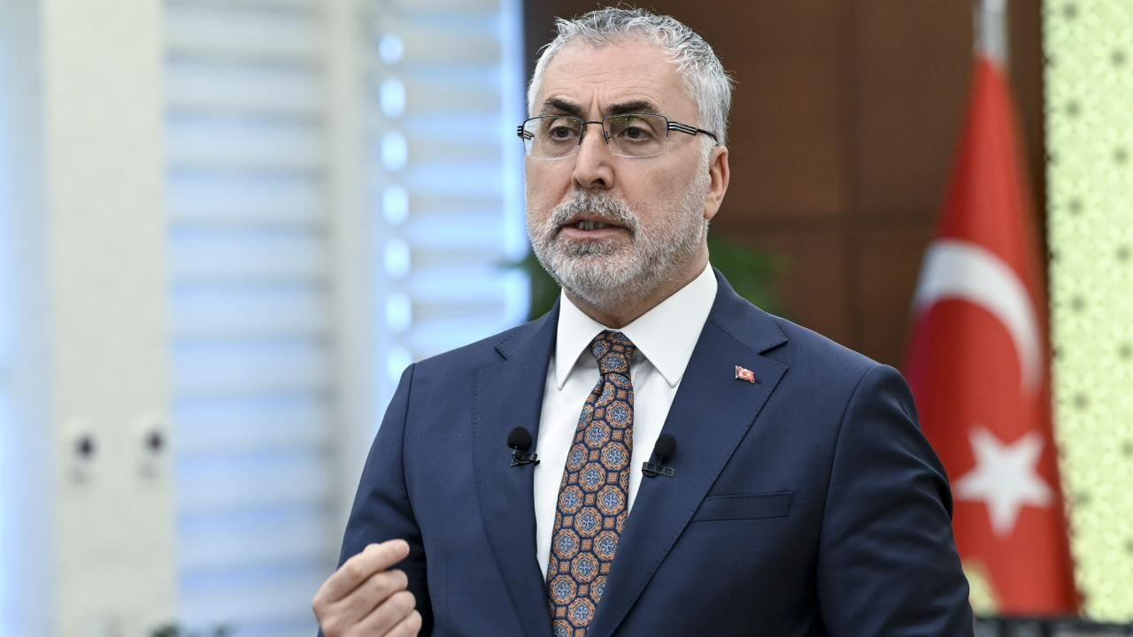 Milyonlar bu haberi bekliyor! Asgari ücrette kritik gün başladı! Bakan Işıkhan’dan ilk mesaj