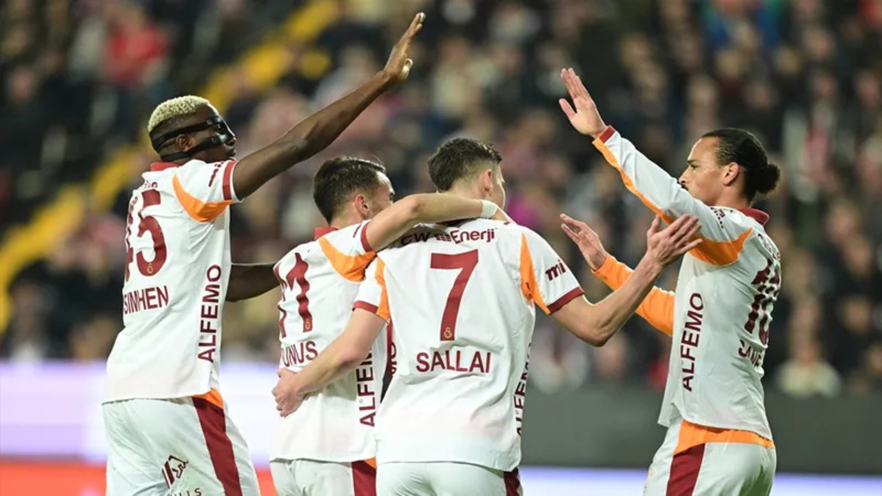 Galatasaray'da yıldızlar sahneye çıktı, Antalyaspor'a patladı (Antalyaspor 1 - 4 Galatasaray | Maçın özeti)