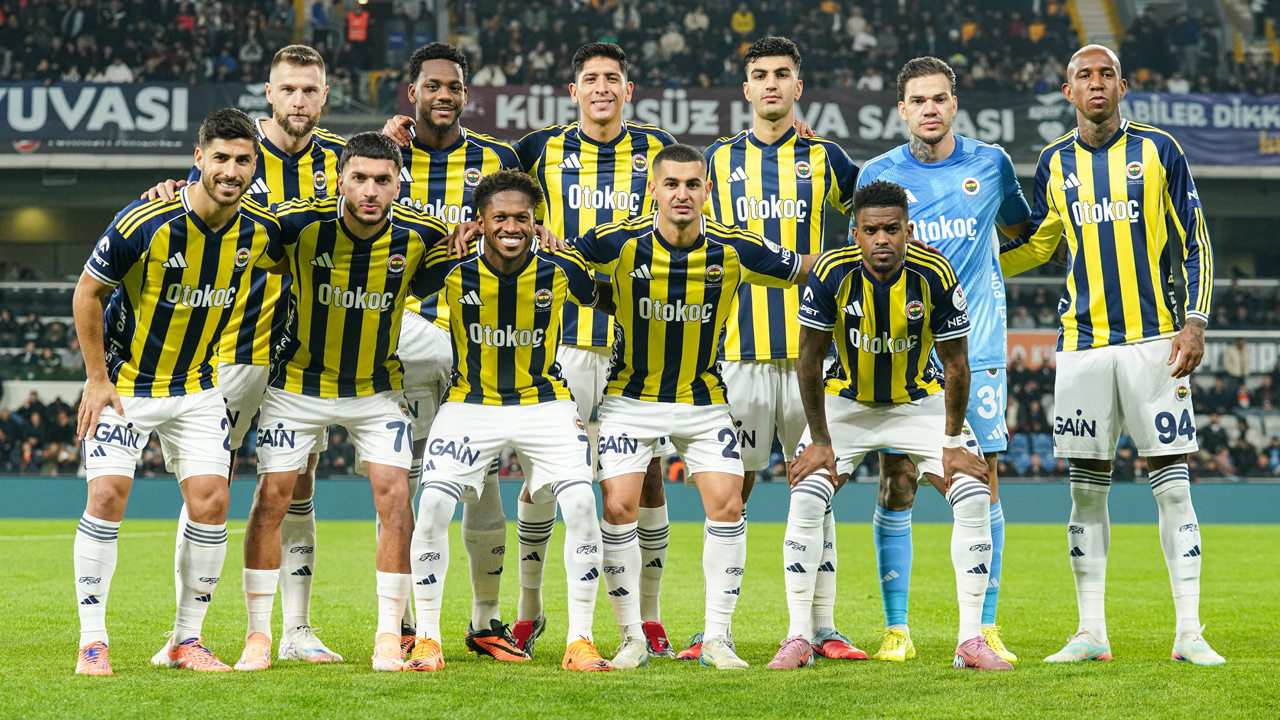 Fenerbahçe'de iki futbolcu sınırda