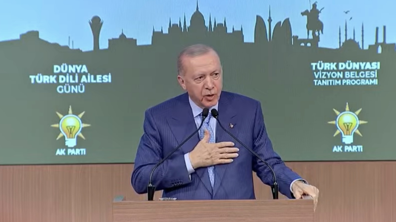 "CHP Türk Dünyası'na şaşı bakıyor!" Cumhurbaşkanı Erdoğan'dan CHP'ye Alevi ayarı: Partimize yönelik iftiralar apaçık provokasyondur!