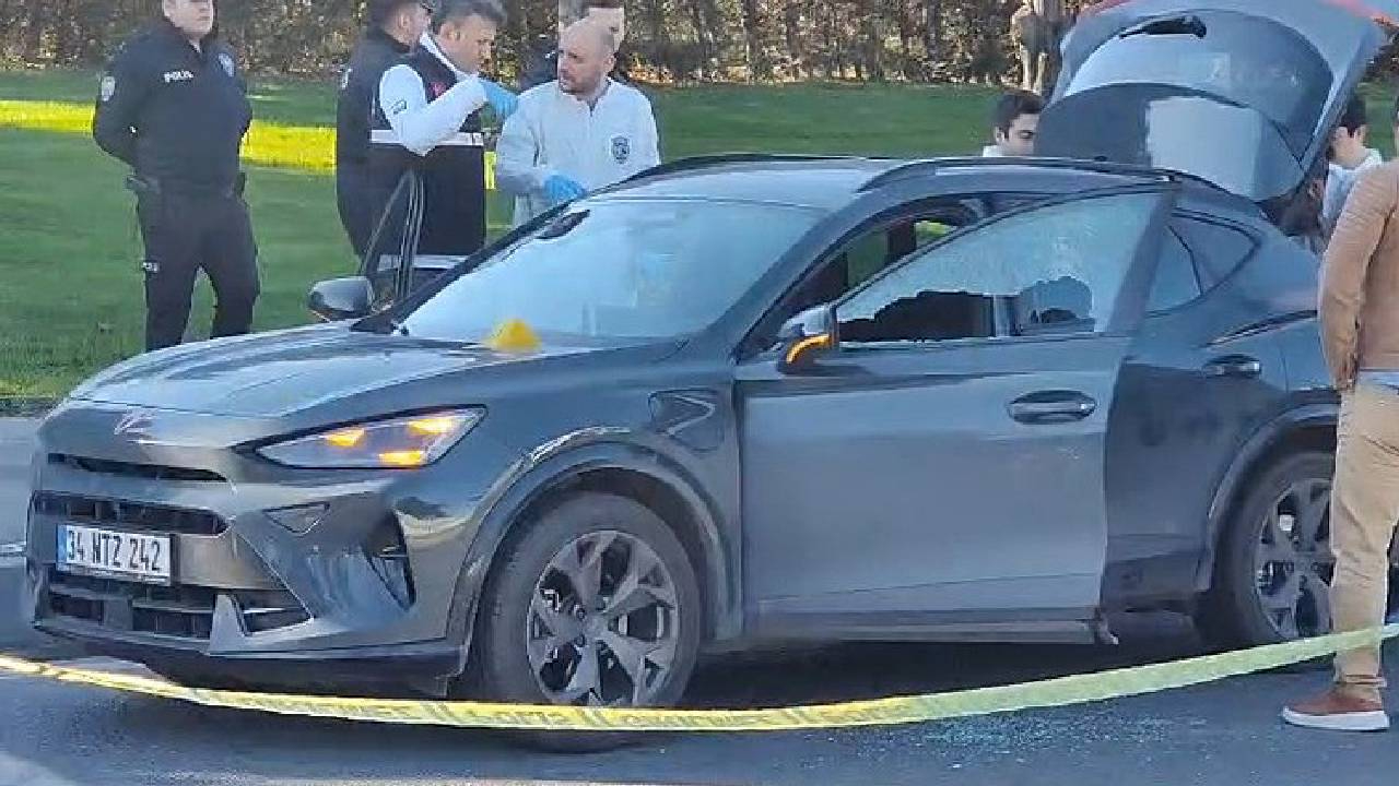 Bakırköy’de gündüz vakti kanlı infaz... Seyir halindeki otomobile kurşun yağmuru: Sürücü hayatını kaybetti