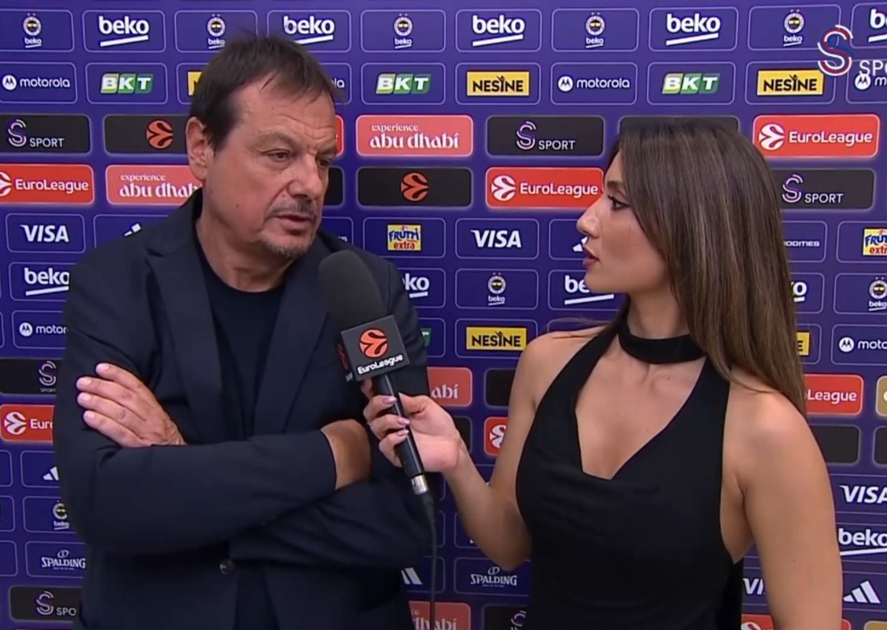 Ergin Ataman maç sonu çıldırdı: Fenerbahçe taraftarları 87 yaşındaki anneme küfretti!