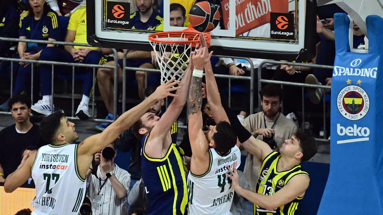 Fenerbahçe Beko Panathinaikos'a diş geçiremedi, galibiyet serisi sona erdi (Fenerbahçe Beko 77 - 81 Panathinaikos AKTOR | Maçın özeti)