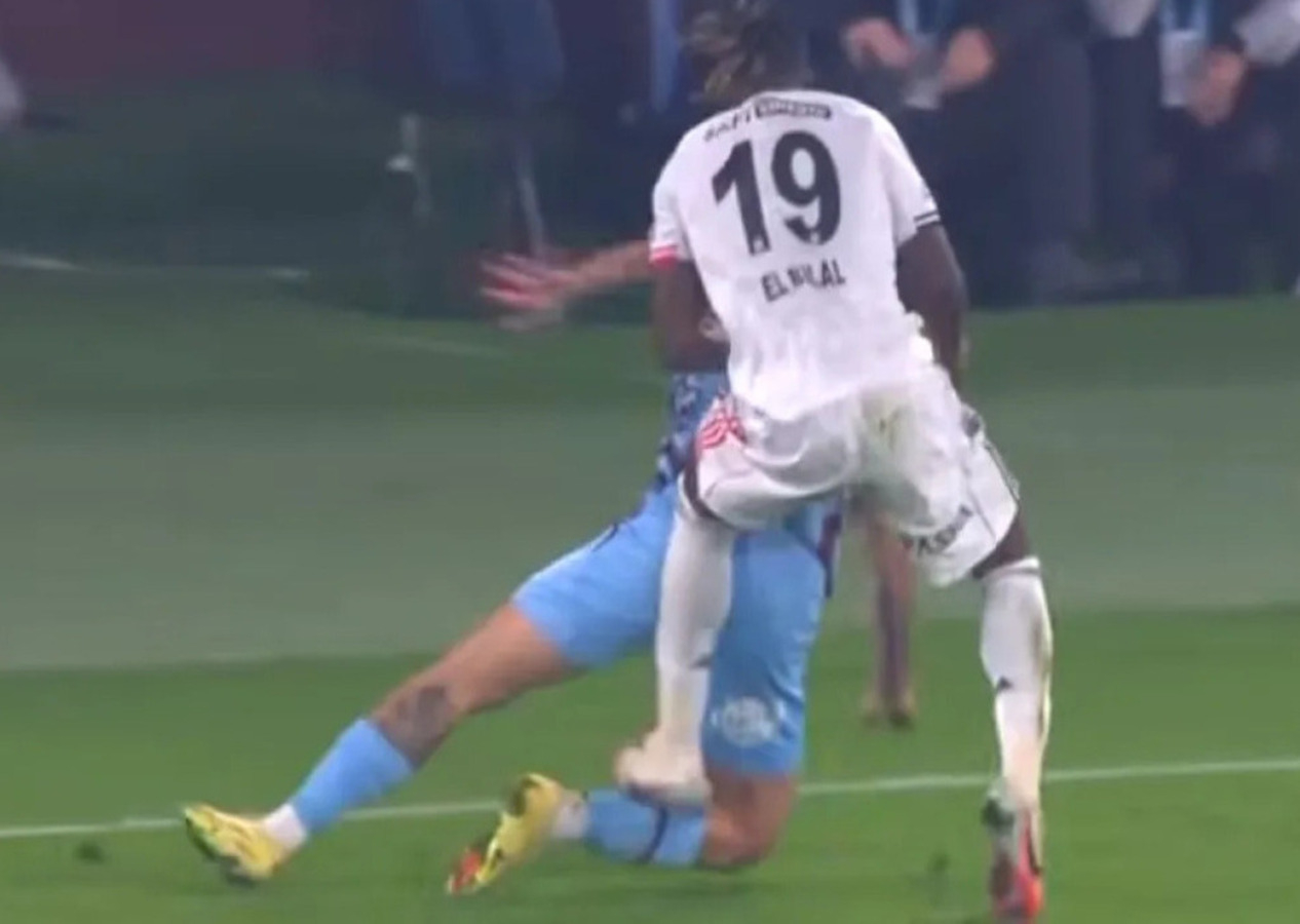 Trabzonspor - Beşiktaş maçının VAR kayıtları açıklandı! İşte tartışılan o pozisyon...