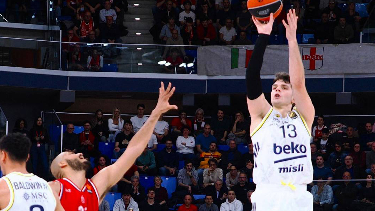 Fenerbahçe Beko, İtalya'dan galibiyetle dönüyor