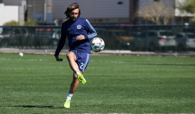 Efsane futbolcu Andrea Pirlo futbolu bıraktı!