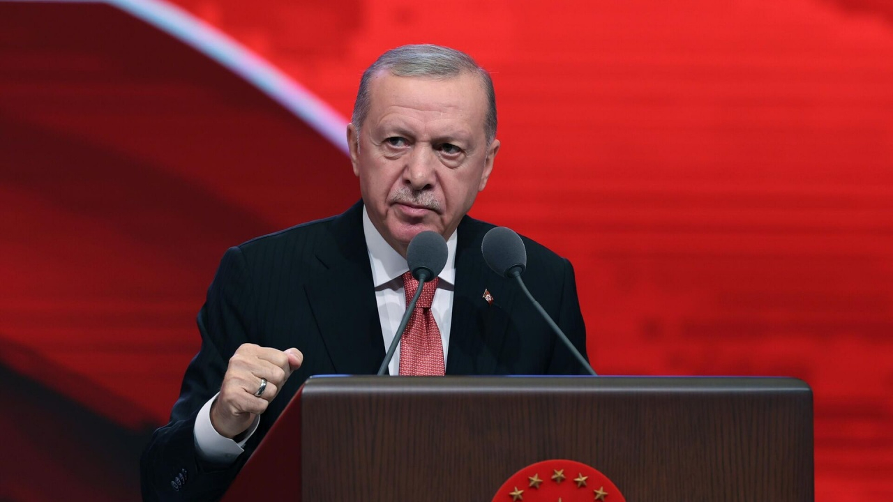 Asgari ücrette Cumhurbaşkanı Erdoğan detayı! Milyonlarca çalışan 3. toplantıya odaklandı! 2026 asgari ücret ne kadar olacak?