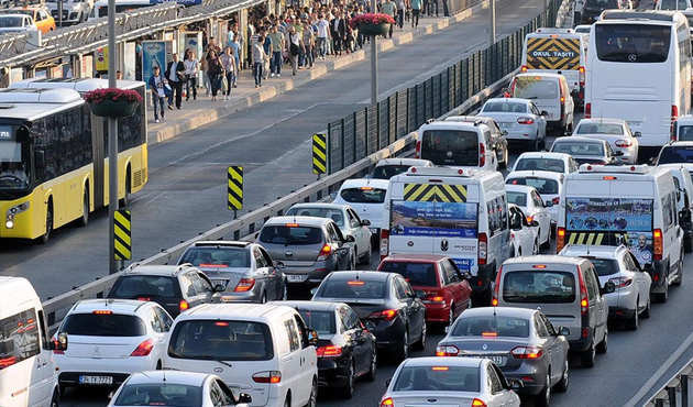 Emniyetten İstanbul trafiği için çok çarpıcı öneriler