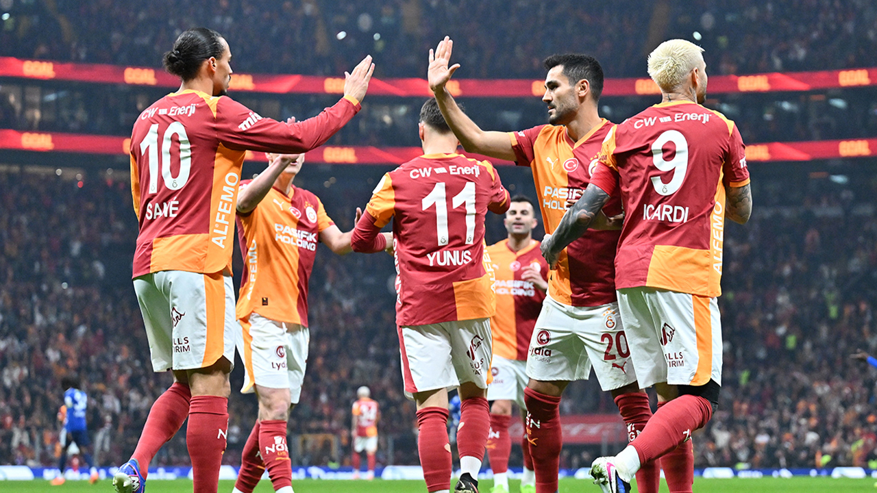 Kasımpaşa'yı rahat geçen Galatasaray ilk yarıyı lider kapattı