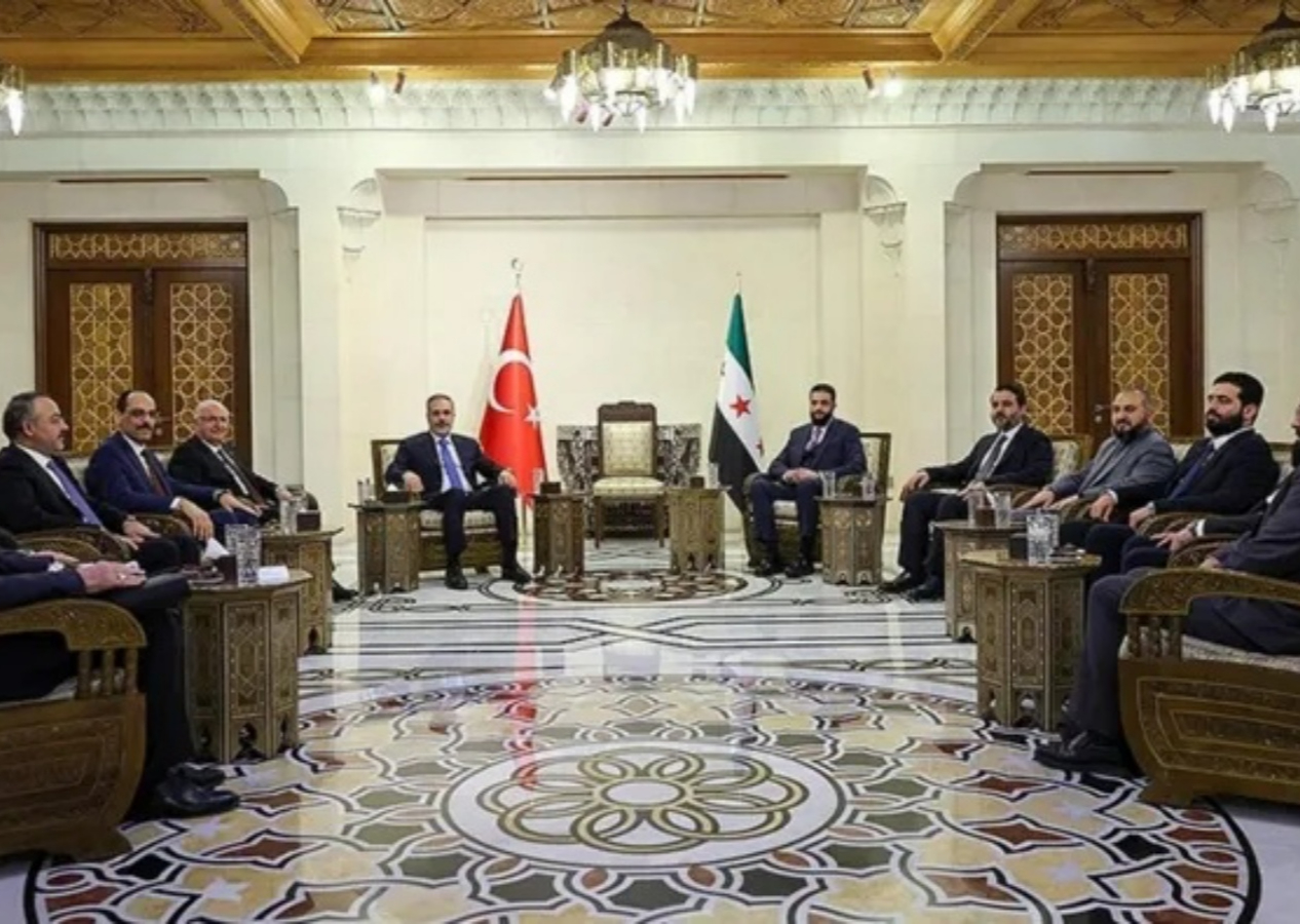 Yaşar Güler, Hakan Fidan ve MİT Başkanı İbrahim Kalın Şam'da! Masada 10 Mart Mutabakatı, sınır güvenliği ve Suriye’nin yeniden inşası var...