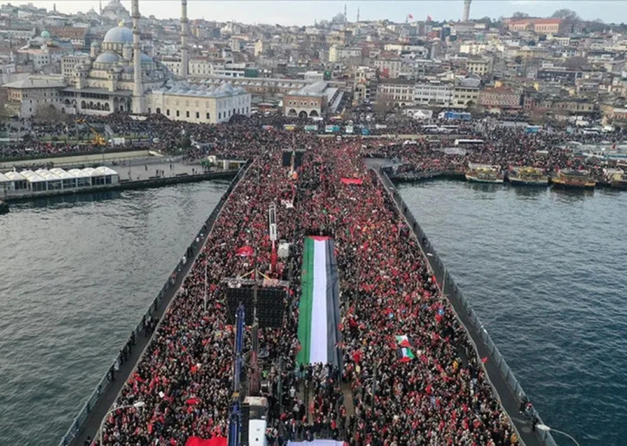 1 Ocak'ta Gazze için Galata Köprüsü'nde İsrail'in katliamına 'dur' denilecek!