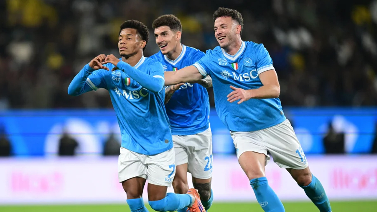 Napoli'den sahasında Cremonese'ye gol yağmuru