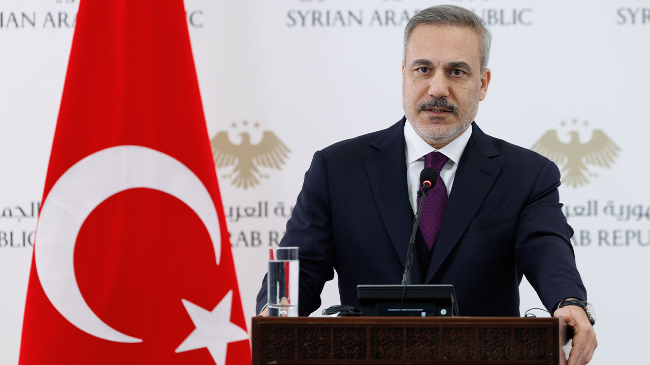 Suriye'den Türkiye'ye özür! Hakan Fidan'ın konuşmasına müdahale mi oldu?