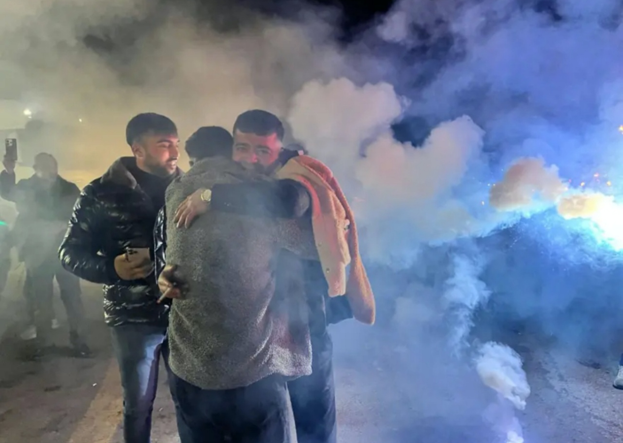 11’inci Yargı Paketi yürürlüğe girdi: 40 binden fazla mahkum serbest bırakıldı... Cezaevleri önünde meşaleli sevinç