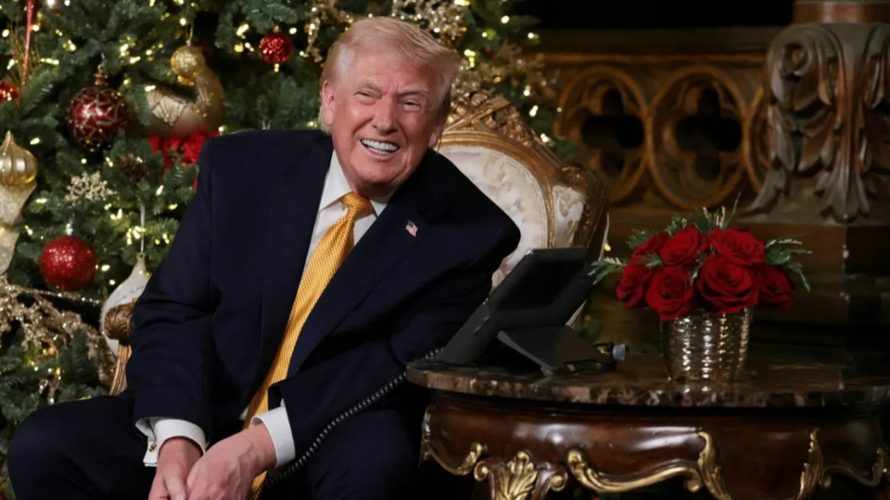 Donald Trump, Noel geleneğini bozmadı... Zehir zemberek mesaj: Radikal solcu pislikler de mutlu Noeller!