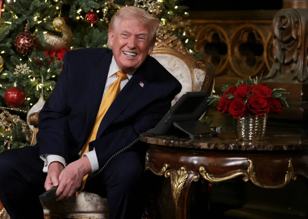 Donald Trump, Noel geleneğini bozmadı... Zehir zemberek mesaj: Radikal solcu pislikler de mutlu Noeller!