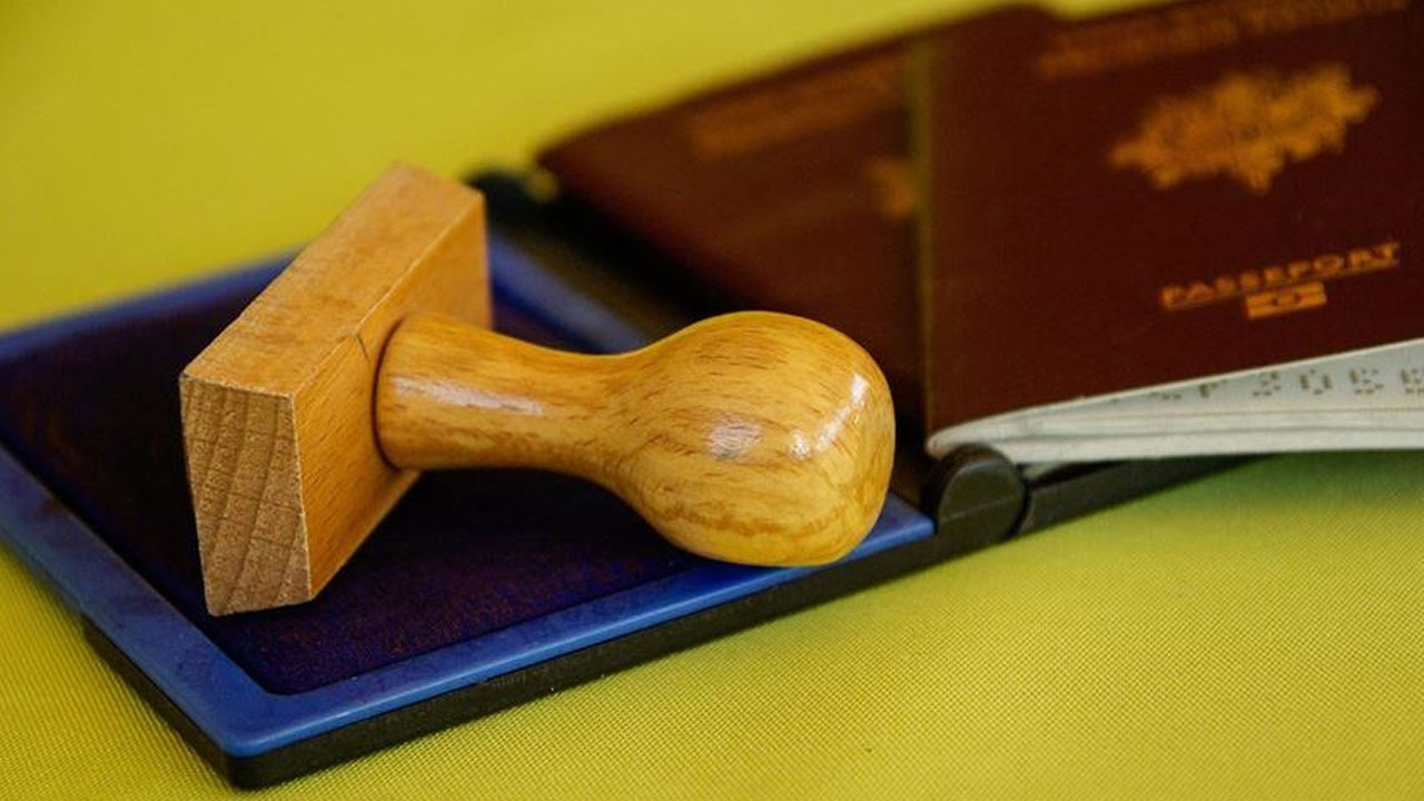 İsrail ortağına vize hamlesi! Kıbrıs Rumlarına Türkiye'den kötü haber