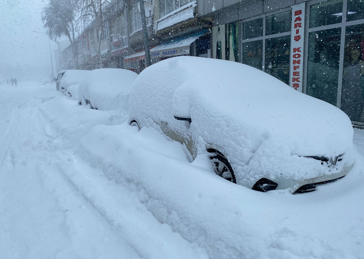Yarın için 49 ilde kar alarmı! İşte kar yağışı beklenen illerimiz