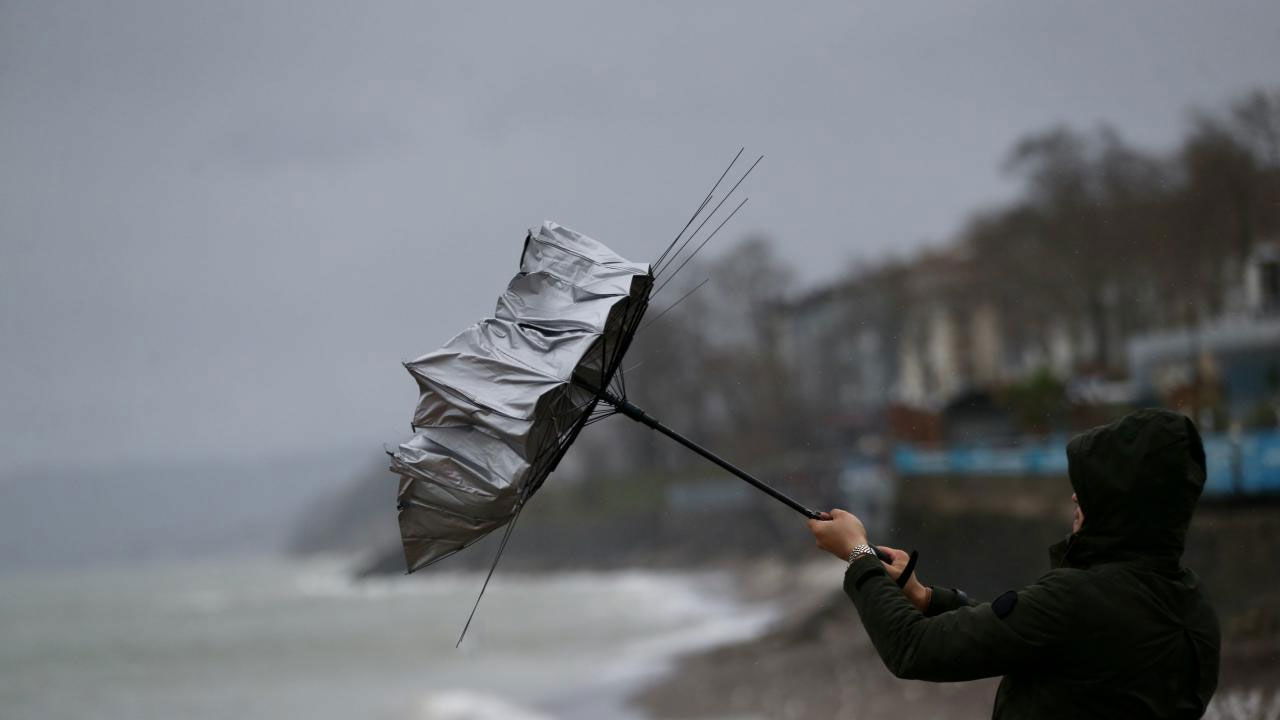 Batı Karadeniz’e fırtına uyarısı geldi! Düzce Valiliği açıklama yaptı