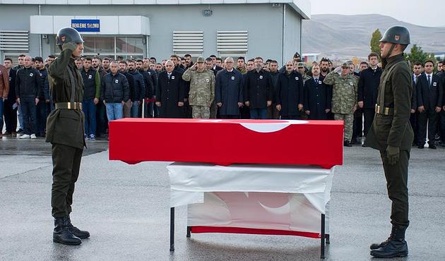 Van'da PKK operasyonunda yaralanan üsteğmen şehit oldu!