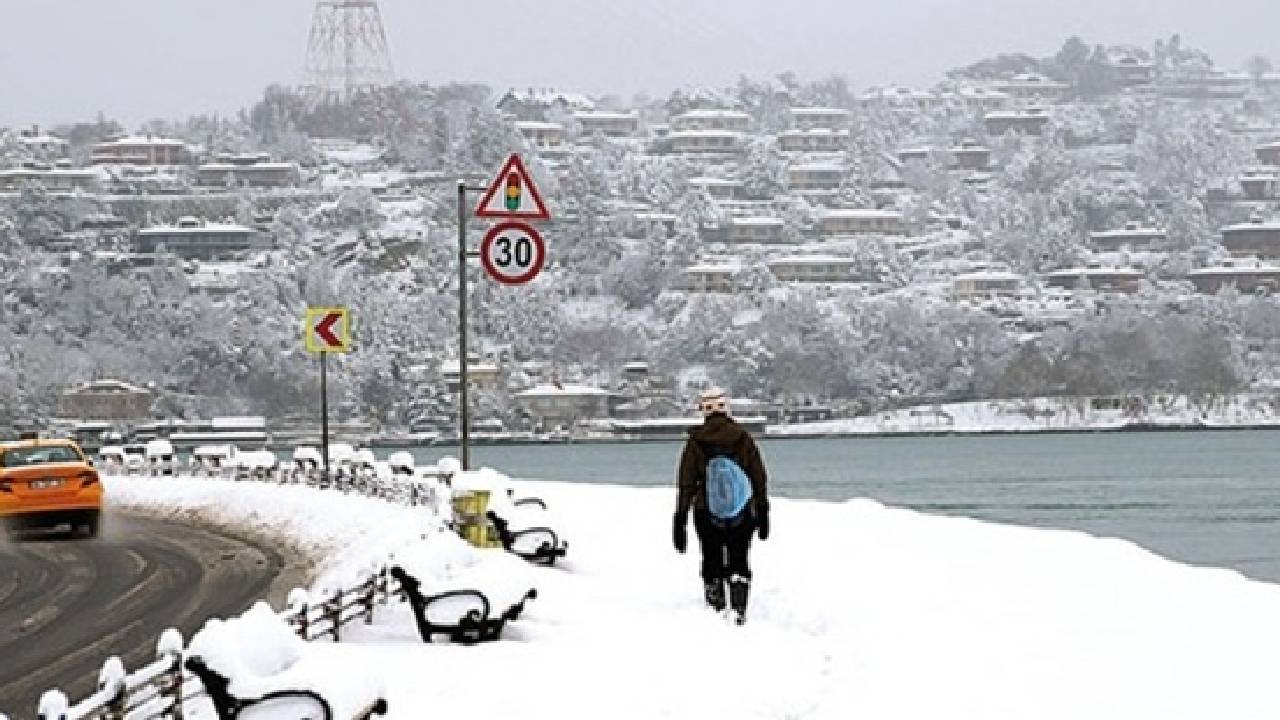 Meteoroloji uyardı: Yılın son gününde Türkiye donacak! Kar ve fırtına geliyor: 45 il için sarı kod alarmı