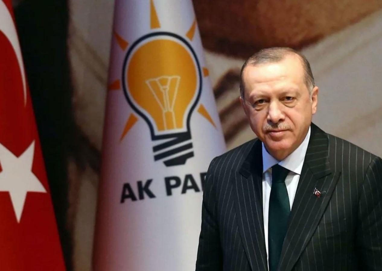 AK Parti’den yeni yıl hamlesi: Bağımsız milletvekilleri için rozet hazırlığı!