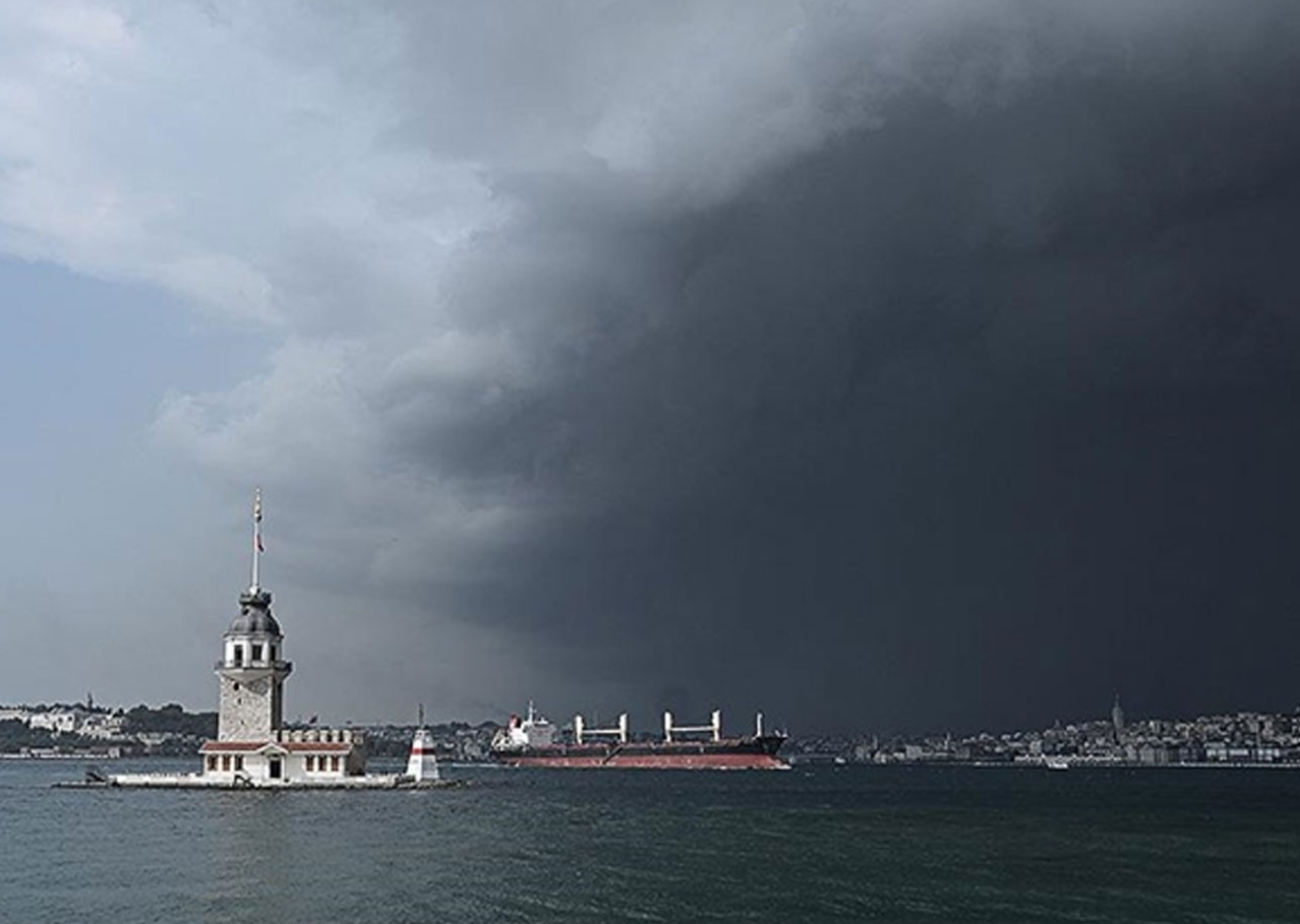 Uyarılar peş peşe geldi! İstanbul'da fırtına alarmı
