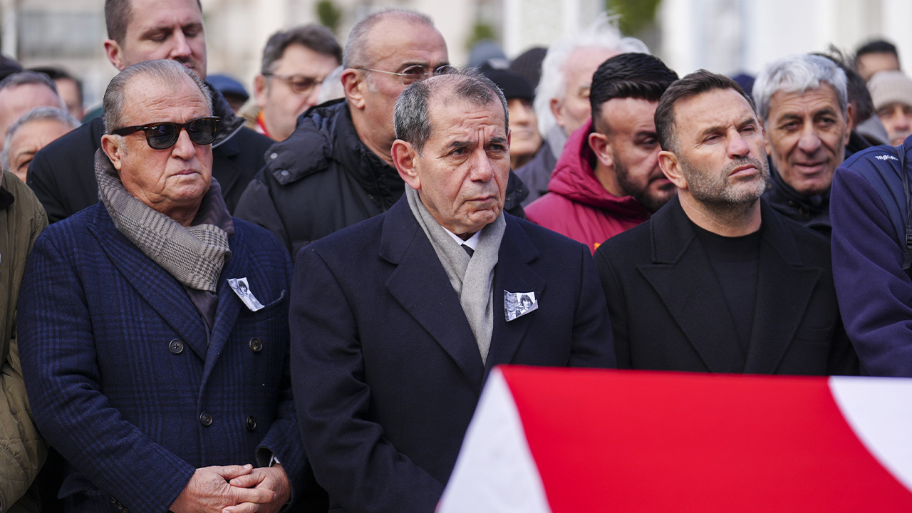 Gökmen Özdenak son yolculuğuna uğurlandı