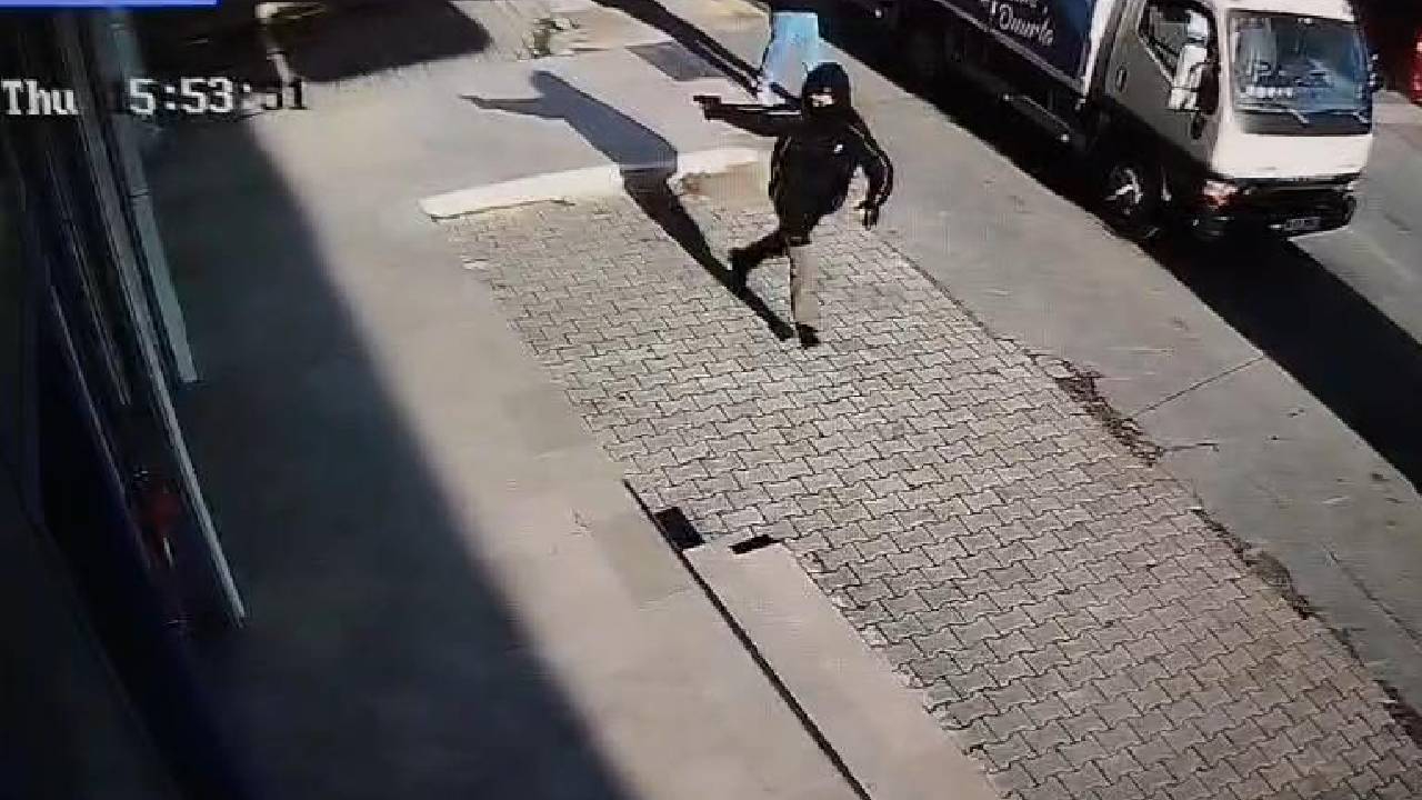 Kim durduracak? Arnavutköy’de 14 yaşındaki çocuk zincir markete ateş açtı
