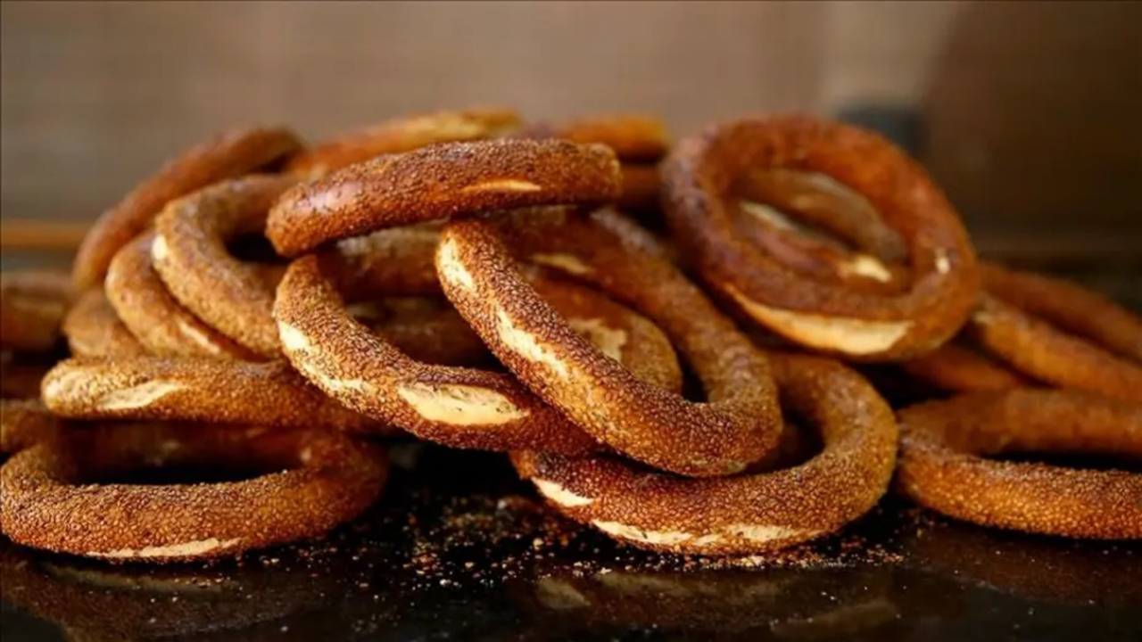 İzmir'de simit fiyatlarına zam geldi! İzmir gevreği artık 20 TL'den satılacak