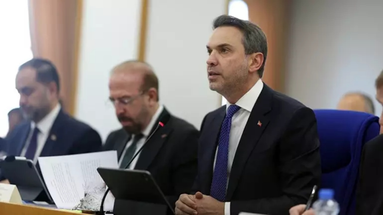 Bakan Bayraktar'dan doğal gaz müjdesi! Azerbaycan ile 33 milyar metreküp yeni anlaşma! Kademeli tarife yolda