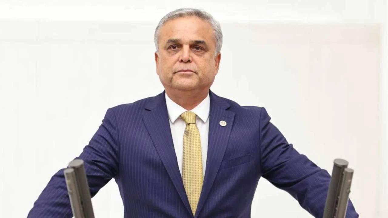 AK Parti’ye yeni vekil transferi: Hasan Ufuk Çakır'lı yeni dönem