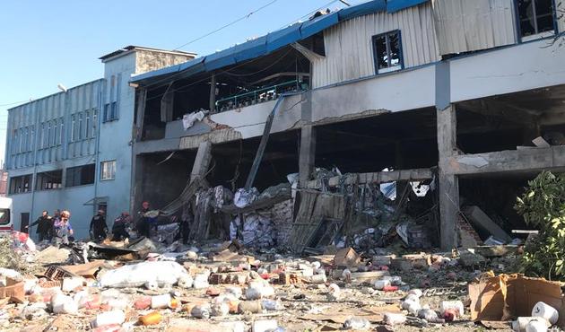 Bursa'da bir fabrikada patlama ve göçük meydana geldi! Ölü ve yaralılar var...