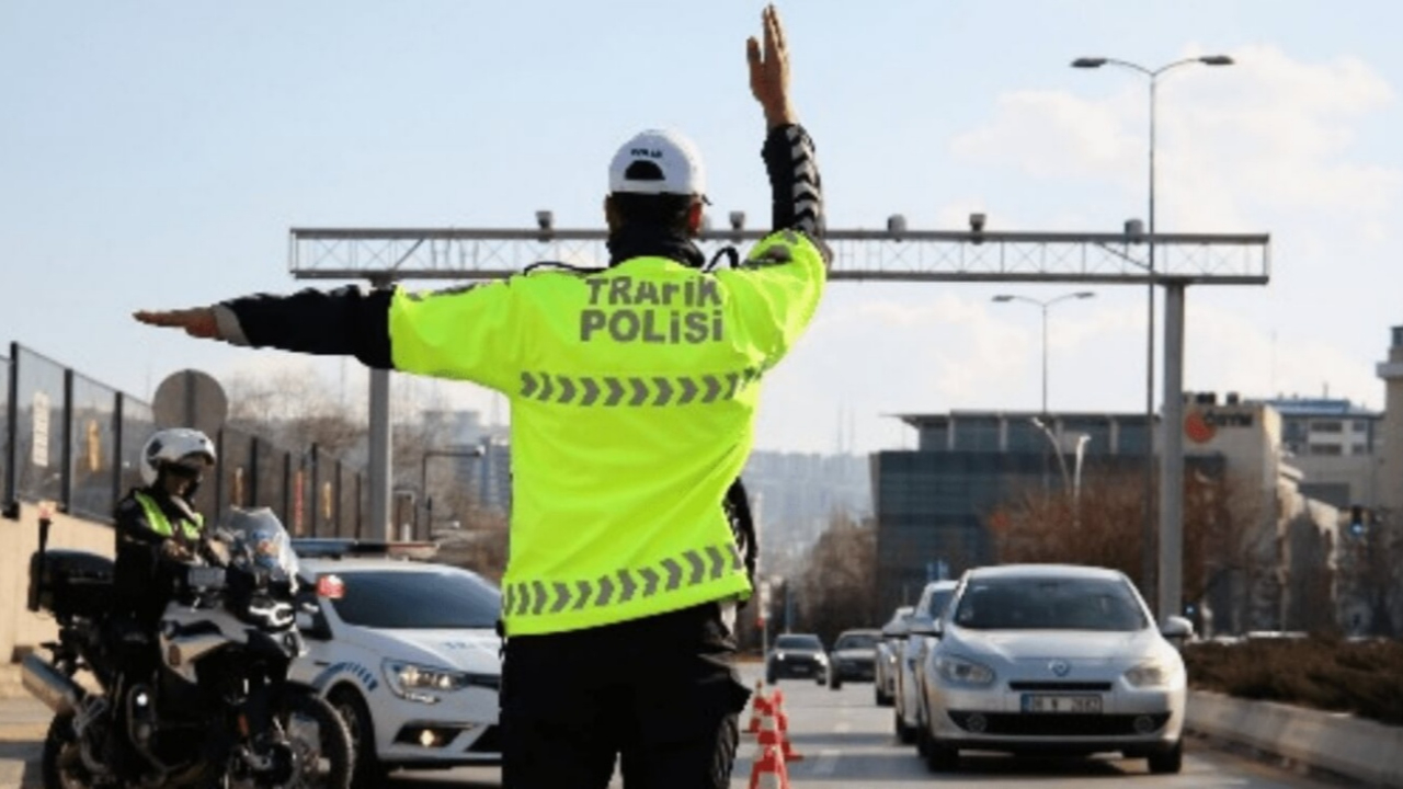 Trafik cezalarında devrim niteliğinde değişiklikler! Bu yaptırımlara dikkat, ehliyetiniz gidebilir