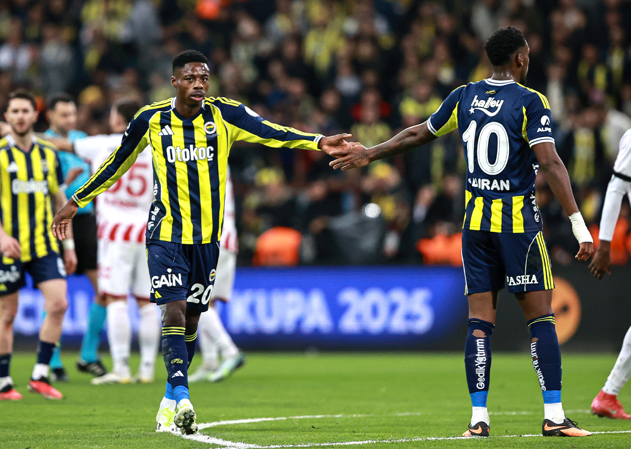 Fenerbahçe Süper Kupa'da finale yükseldi