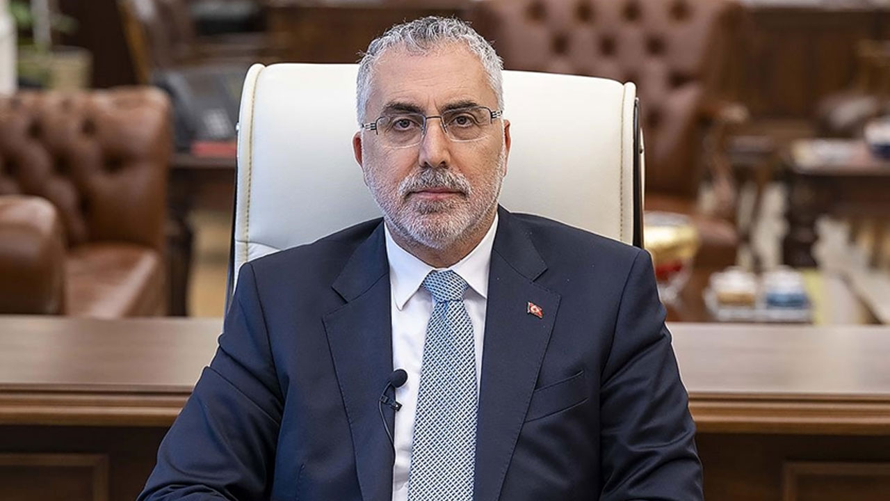 En düşük emekli maaşına ek zam gelecek mi? Bakan Işıkhan'dan emekli aylığı açıklaması geldi: En kısa sürede kamuoyuyla paylaşılacak