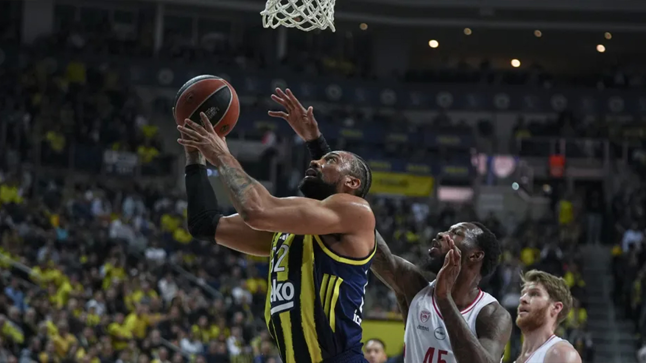 Fenerbahçe Beko, Olympiakos'u eli boş gönderdi
