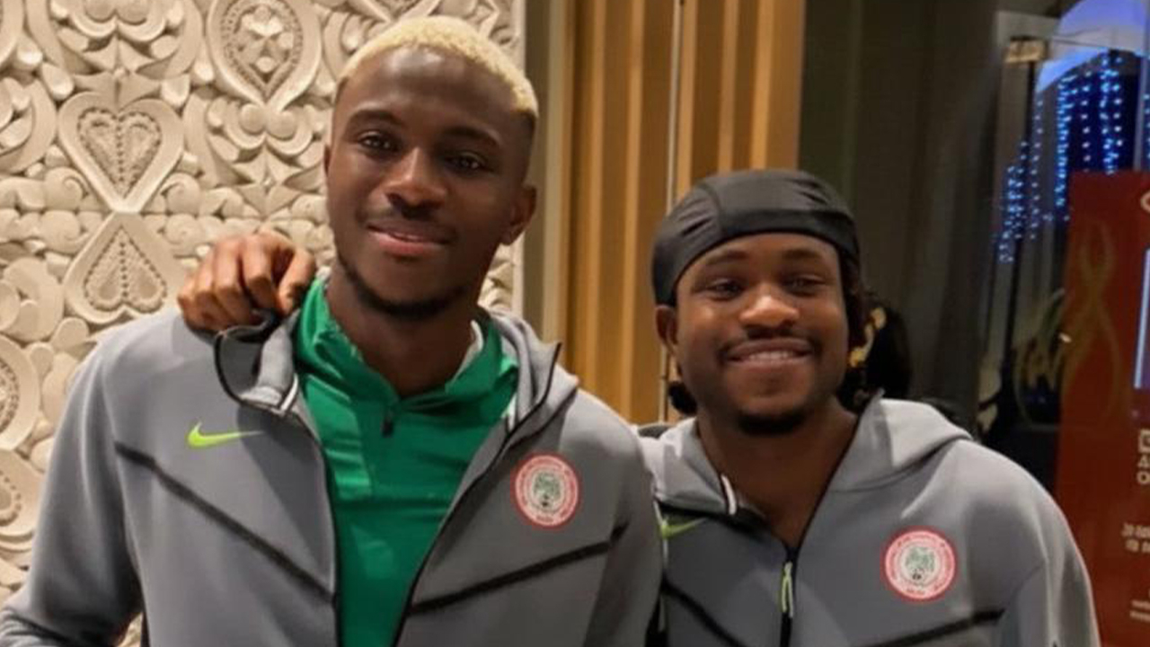Osimhen ve Lookman'dan barış pozu