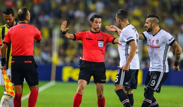Ali Palabıyık'tan Beşiktaş'ı yakacak hata!