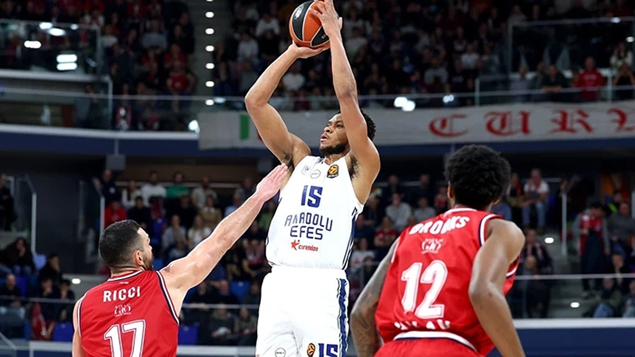 Anadolu Efes'in EuroLeague'deki çöküşü devam diyor