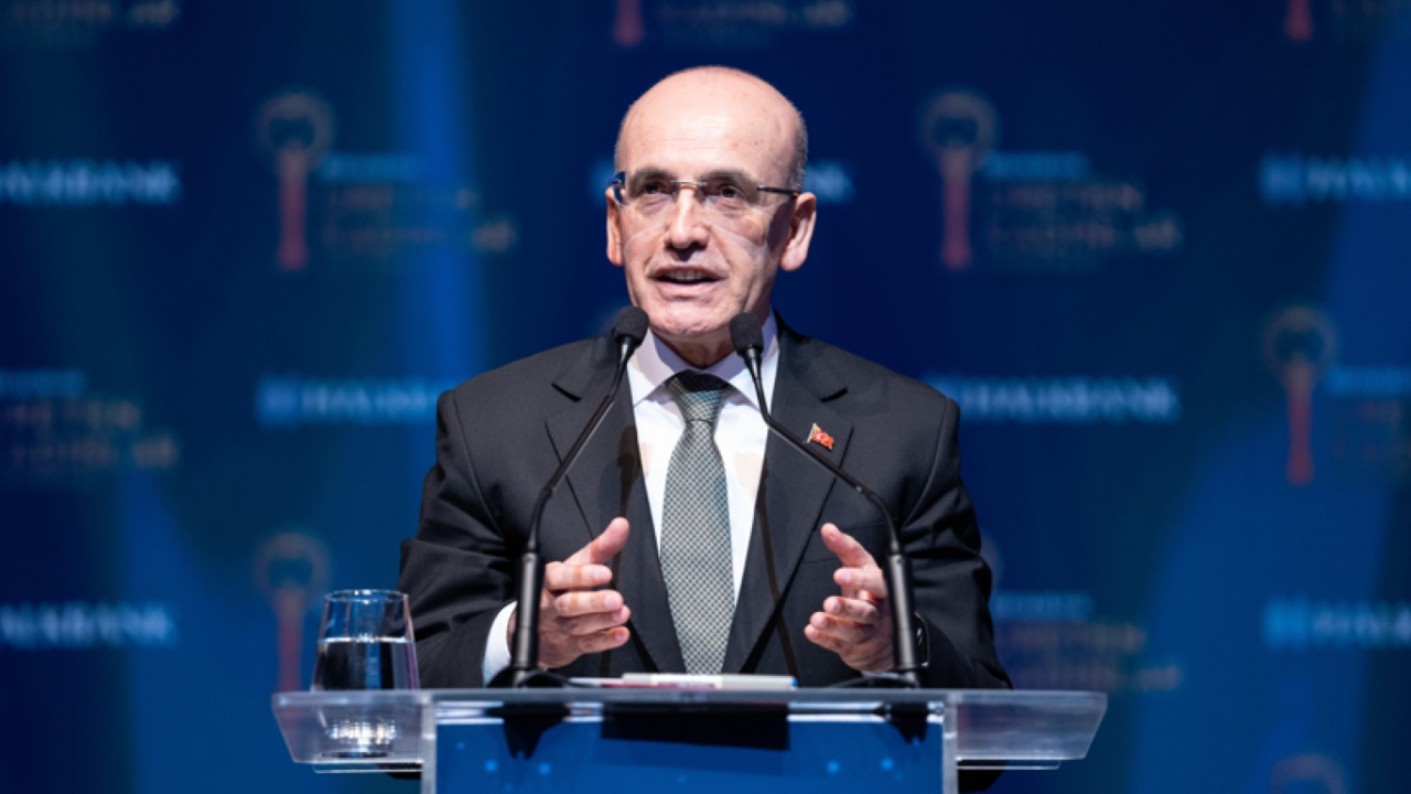 Bakan Şimşek'ten reel sektöre net mesaj: Devlet yanınızda ama verimliği artırmak sizin işiniz
