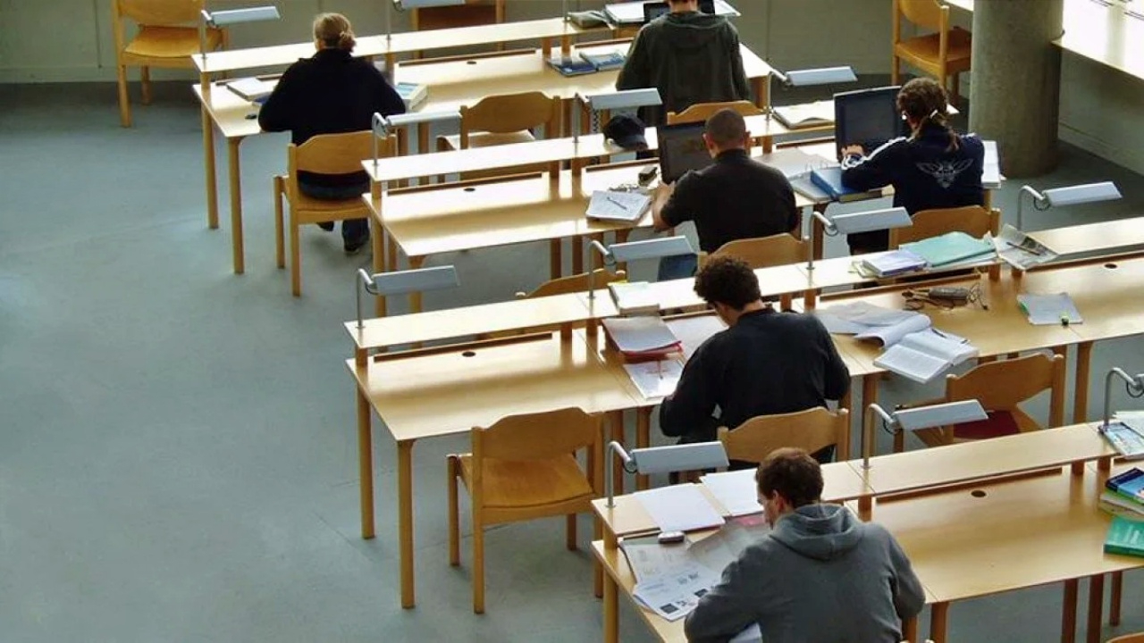 YÖK’ten üniversitelere cuma namazı talimatı: Ders ve sınav saatleri değişecek