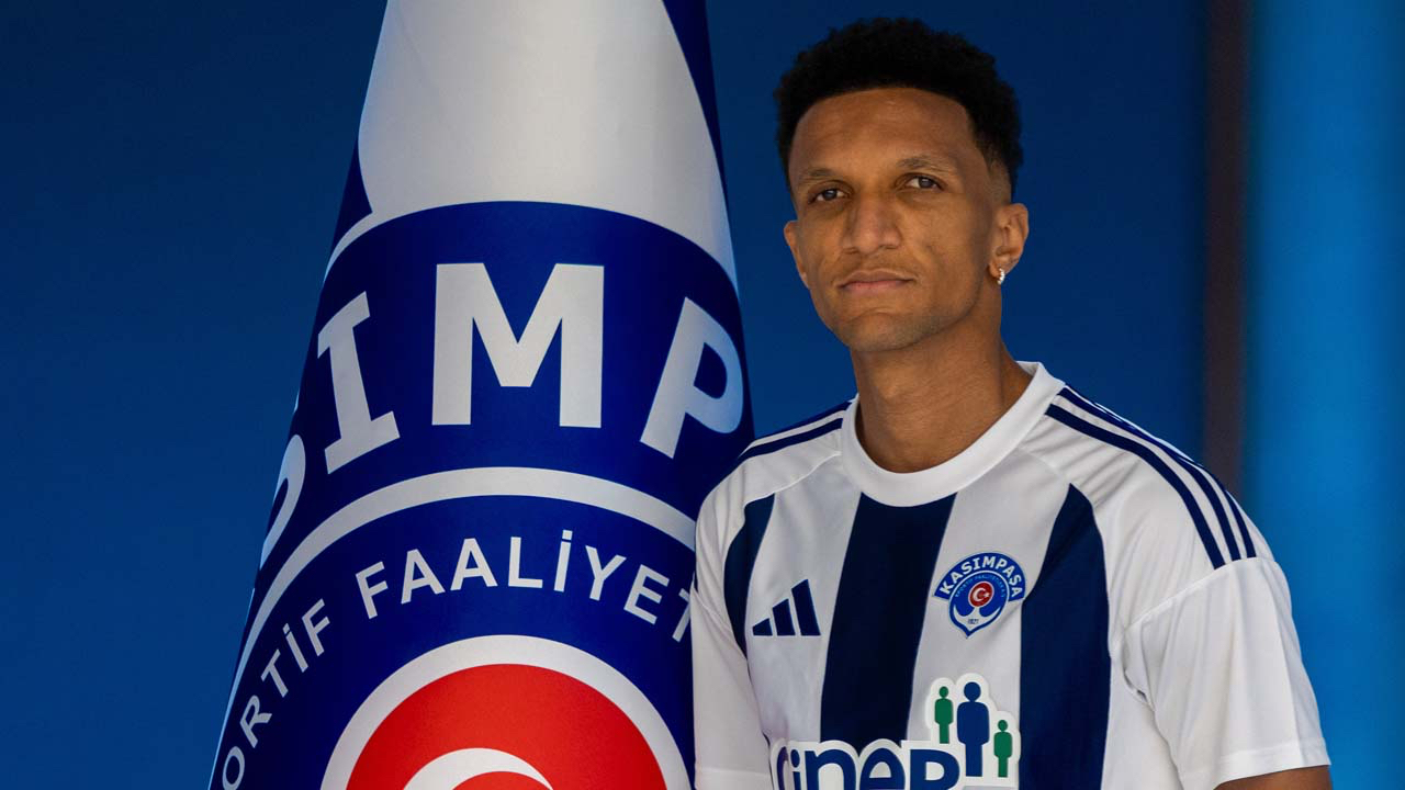 Kasımpaşa Rodrigo Becao'yu transfer ettiğini duyurdu