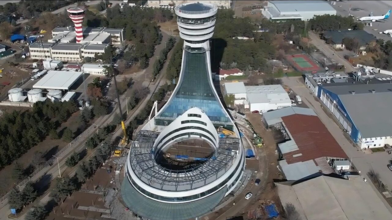 Yeni dönem yarın başlıyor! Esenboğa Havalimanı’nda 3. pist ve 77 metrelik modern kule yarın açılıyor