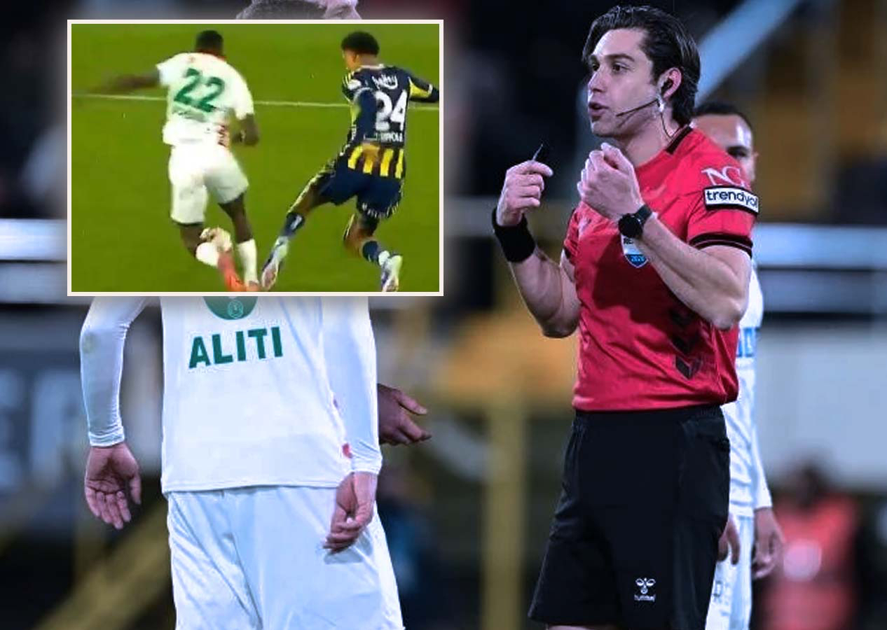 "Hakem Fenerbahçe'nin penaltısı ve Domenico Tedesco'nun kırmızı kartını veremedi!" Trio programı hakem kararları için noktayı koydu