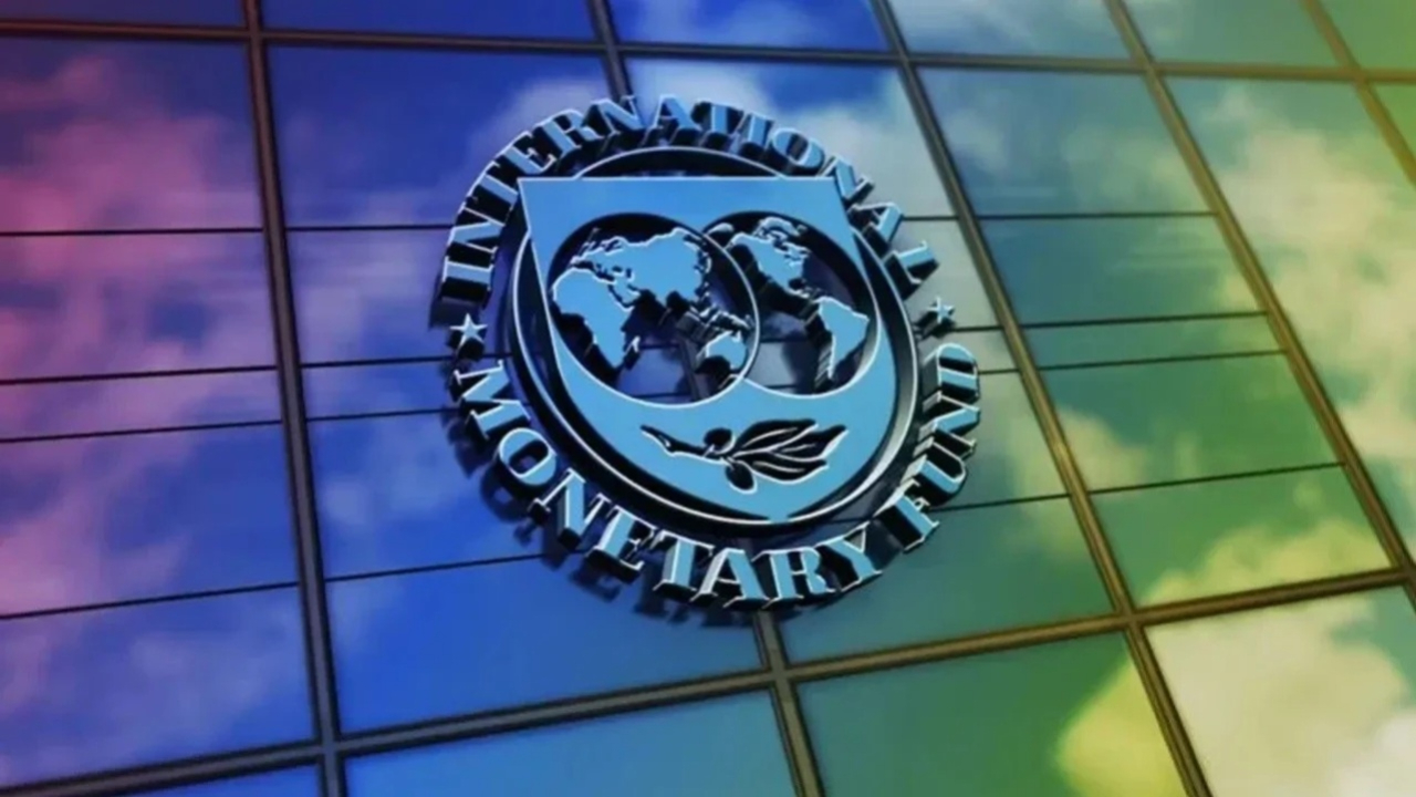 IMF'ten Türkiye kararı! Türkiye'nin büyüme tahminini 3,7'den 4,2'ye yükseltti