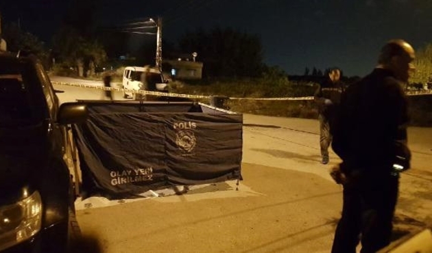 Yeni aldığı tüfeği denerken canından oldu...