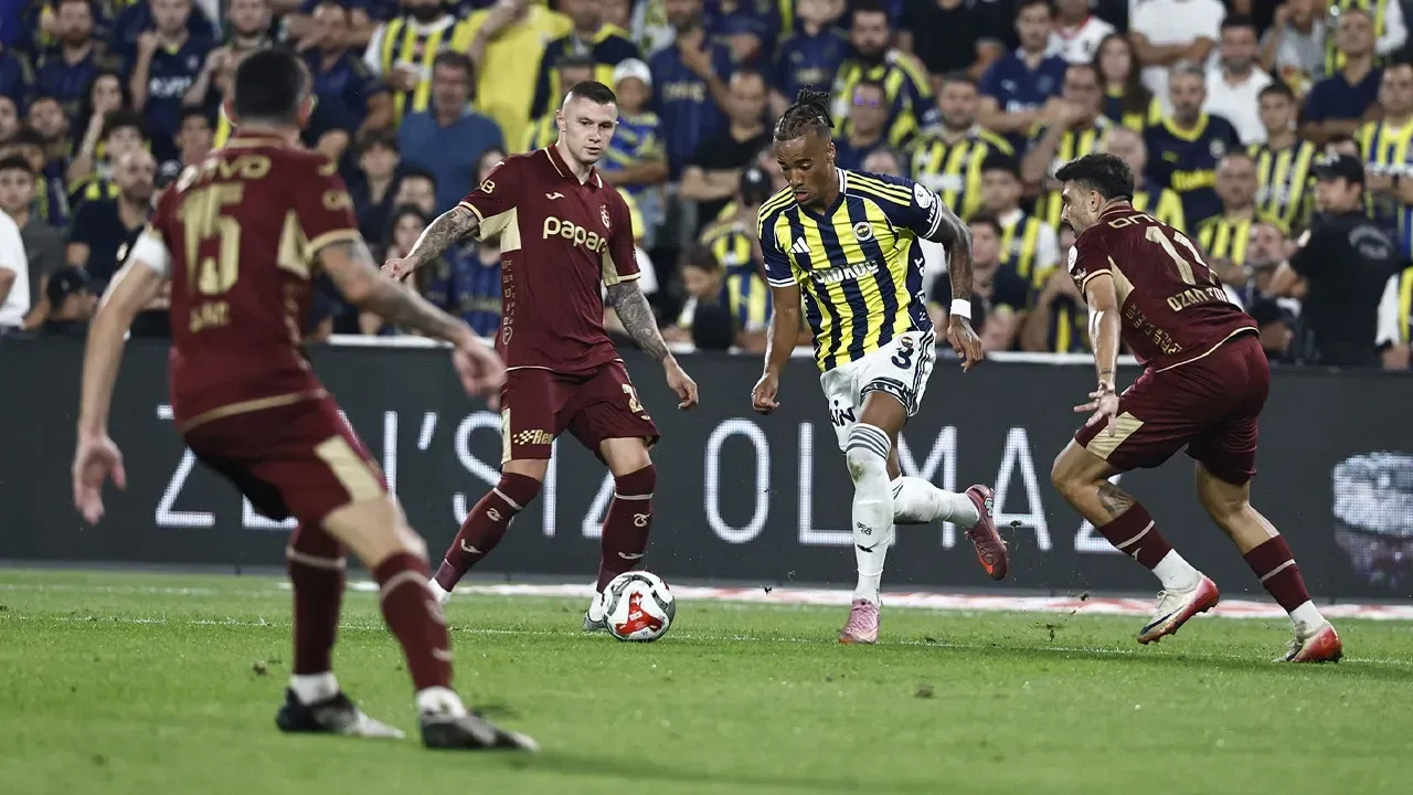 Trabzonspor - Fenerbahçe derbisinin tarihi ve saati açıklandı